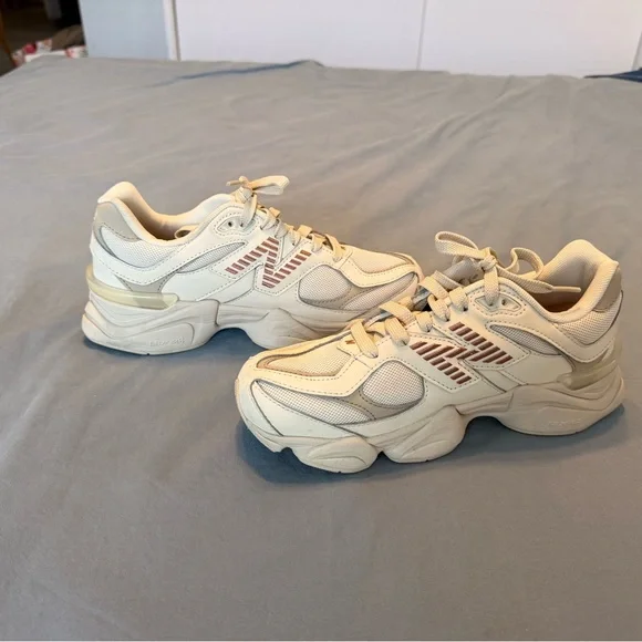 New Balance 9060 Men’s Size 6 - Picture 2 of 8